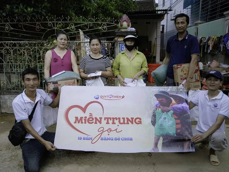 Hình ảnh minh họa một buổi tư vấn tâm lý chuyên nghiệp, với người tư vấn và khách hàng