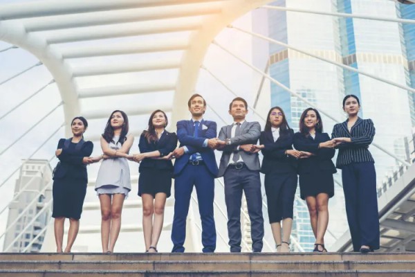 Người chơi đang xem xét các lựa chọn giới hạn cá cược trên giao diện TF88